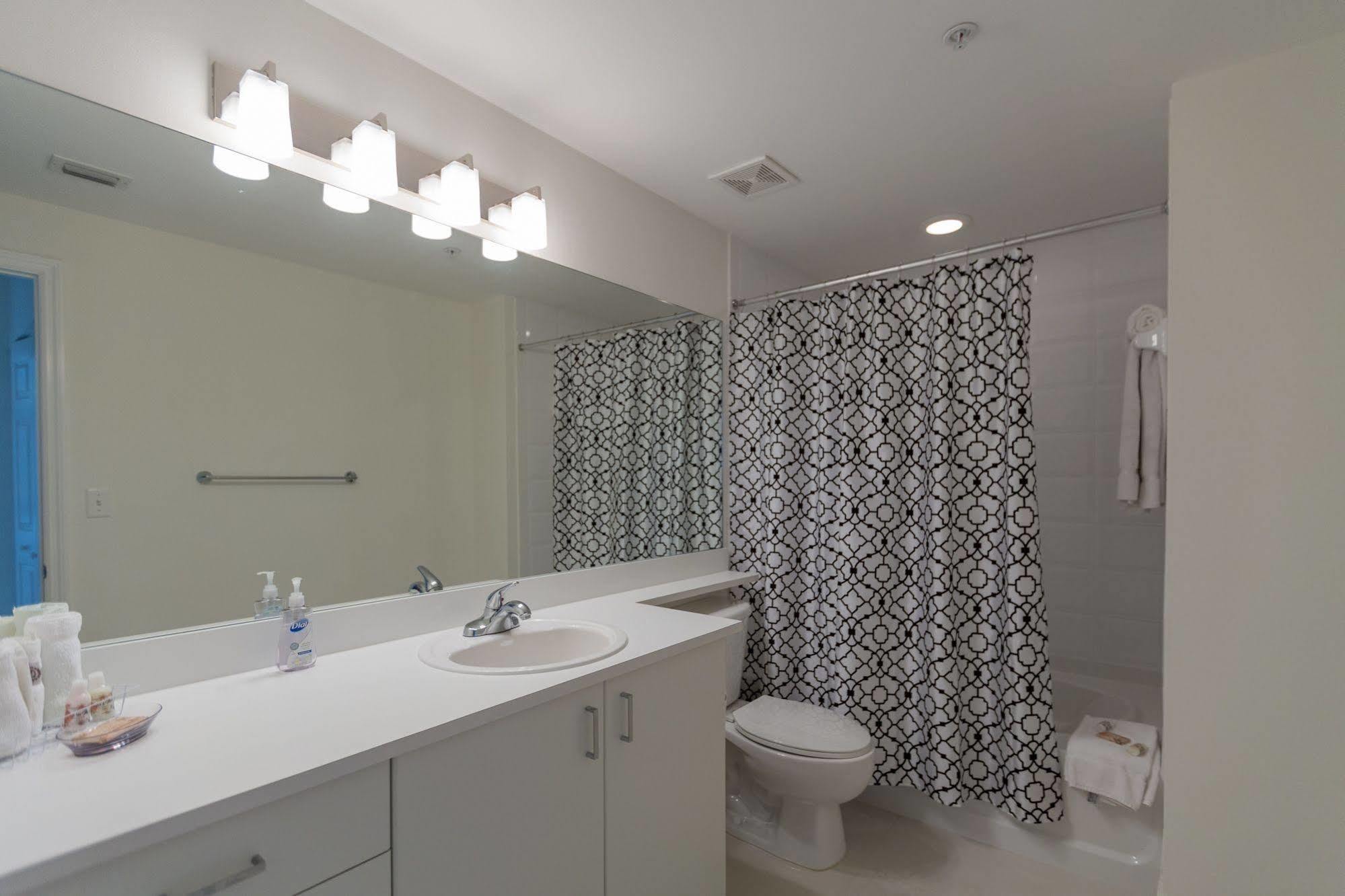 Pelicanstay In Coconut Grove Miami Coral Gables Bagian luar foto